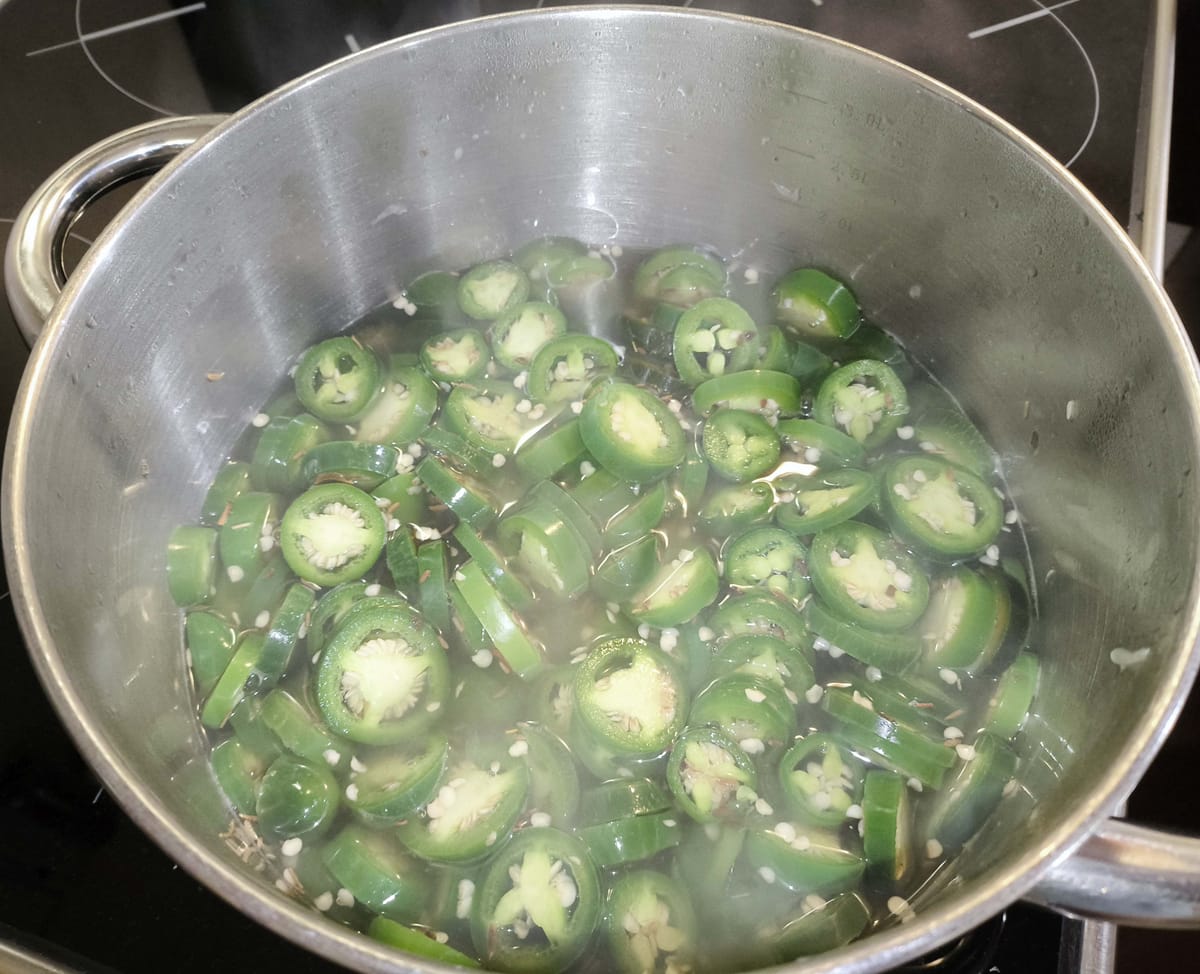 Мариновано халапеньо