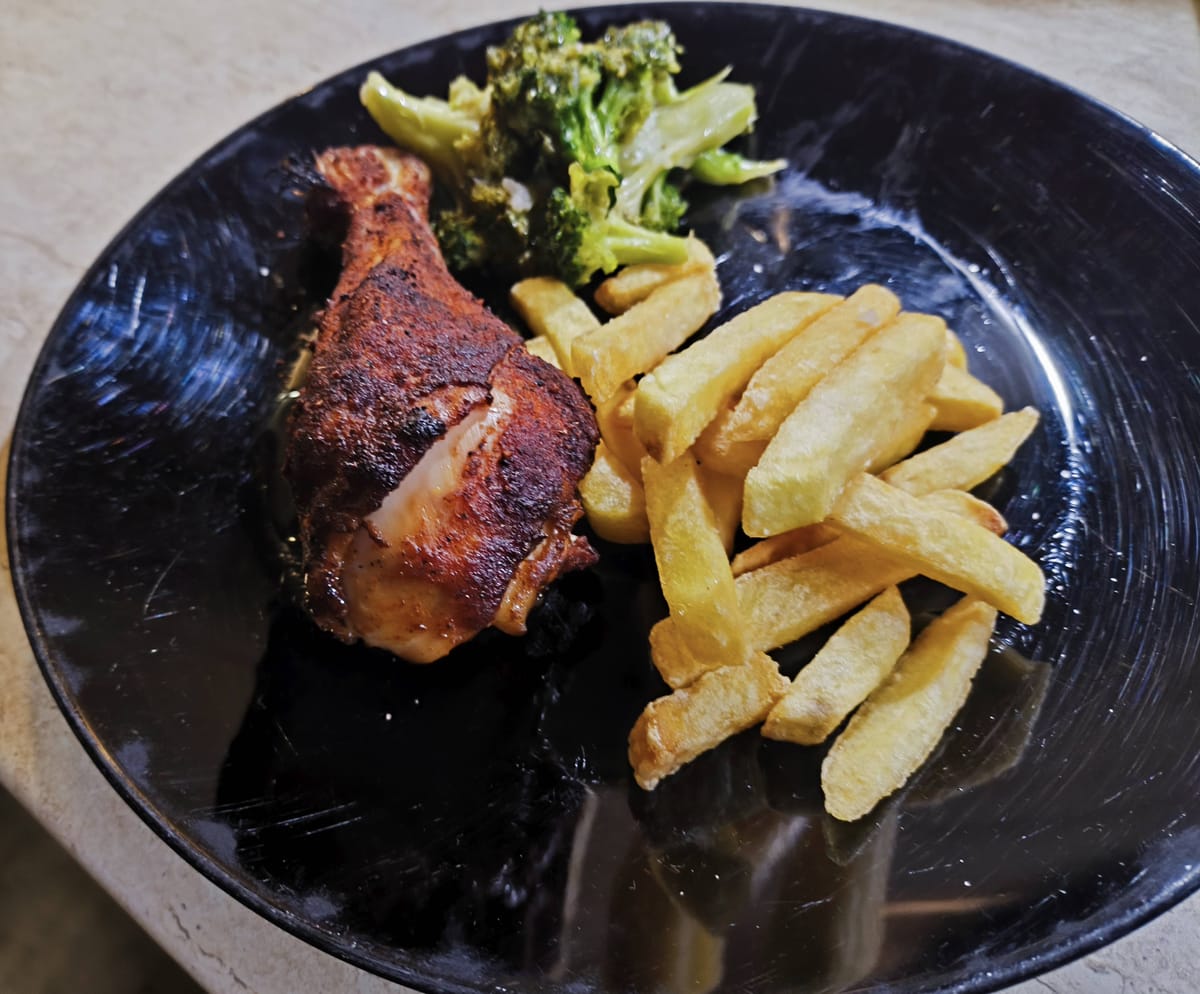 Пушени пилешки бутчета