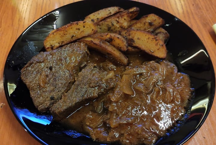 Телешко със сос барбекю