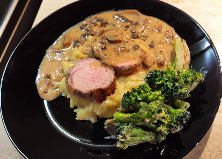 Свинско филе със сос Марсала