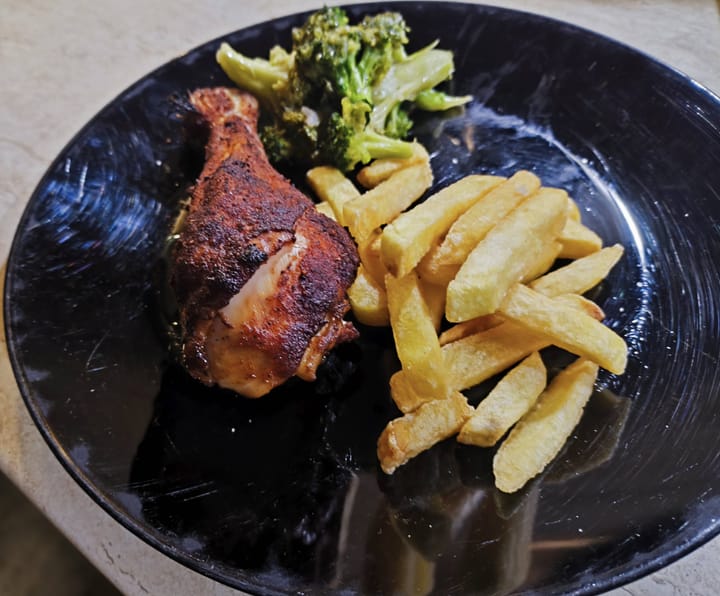 Пушени пилешки бутчета